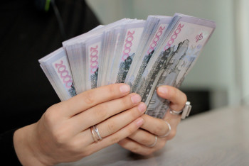 Фотография к новости: Пособия многодетным и награжденным матерям увеличены в Казахстане