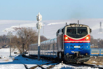 Фотография к новости: Казахстанские военнослужащие и их семьи смогут бесплатно ездить в поездах