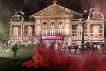 Фотография к новости: Центр Амстердама объявили зоной повышенной опасности из-за протестов