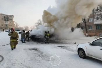 Фотография к новости: Автомобиль с газбаллонами едва не взорвался в Аркалыке