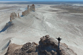 Фотография к новости: 5 февраля в Китае состоится премьера проекта Димаша, снятого в Казахстане