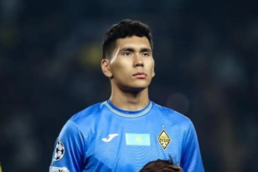 Фотография к новости: Молодой голкипер Казахстана вошёл в тройку лидеров Лиги чемпионов по сейвам