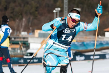 Фотография к новости: Ербол Хамитов принес Казахстану медаль Кубка мира по пара лыжным гонкам