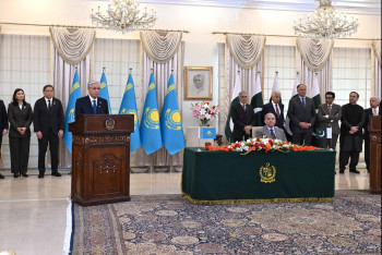 Фотография к новости: Токаев и Шариф нацелены на $1 млрд товарооборота