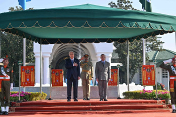 Фотография к новости: Токаев прибыл в резиденцию премьер-министра Пакистана