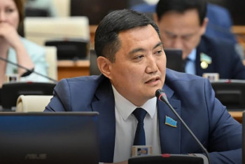 Фотография к новости: Бакытжан Базарбек опроверг миф о продаже земли иностранцам