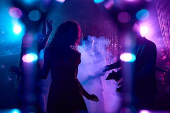 Фотография к новости: В клубах Астаны изъяли 20 баллонов "веселящего газа", возбуждены уголовные дела