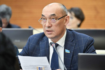 Фотография к новости: Земля останется неприкосновенной — депутат о новой Конституции