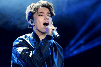 Фотография к новости: Димаш Кудайберген запустил международный проект Voice Beyond Horizon с премьеры в Туркестане