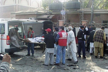 Фотография к новости: В одной из мечетей в Исламабаде прогремел взрыв: более 30 погибших