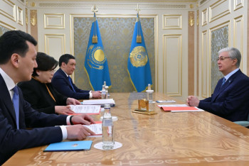 Фотография к новости: Токаев провёл рабочую встречу с руководством Конституционной комиссии