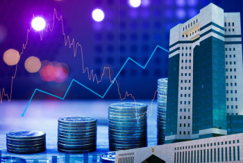 Фотография к новости: "Эпоха заваливания деньгами закончилась": эксперт оценил новые приоритеты Парламента