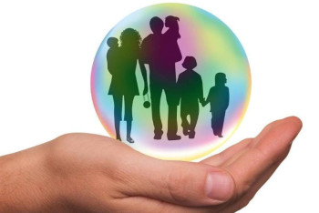 Фотография к новости: Многодетным и награжденным матерям выплатили более 56,5 млрд тенге пособий