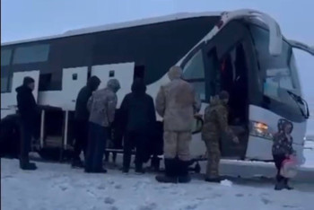 Фотография к новости: 28 человек эвакуировано из неисправного автобуса в области Абай