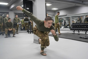 Фотография к новости: Призер ЧМ по конькобежному спорту служит в Алматы