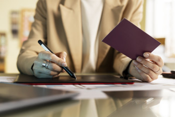 Фотография к новости: Задержка зарплаты и незаконные увольнения: что происходит с правами работников в Казахстане