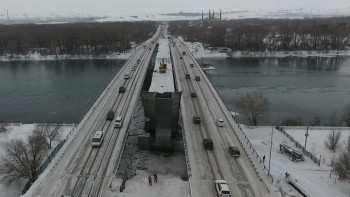 Фотография к новости: Опасен для жизни: почему крупнейший мост Усть-Каменогорска стал угрозой для автомобилистов