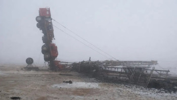 Фотография к новости: На месторождении Каракудук в Мангистау опрокинулся самоходный подъемник