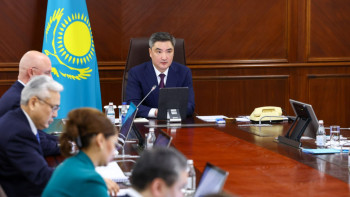 Фотография к новости: Бектенов поручил за месяц представить перечень новых проектов в сфере переработки