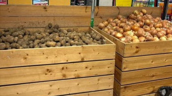 Фотография к новости: В Туркестанской области массово ловят торговцев на завышении цен