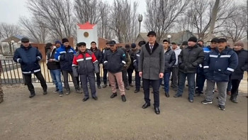 Фотография к новости: Аварийная школа, закрытые кружки и паводки: жители Атырауской области обратились к властям