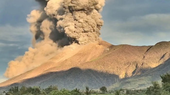 Фотография к новости: На Филиппинах произошло извержение вулкана