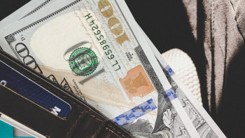 Фотография к новости: Доллар в Казахстане подорожал перед выходными