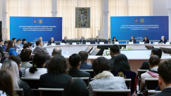 Фотография к новости: Преподаватели и студенты крупнейшего вуза РК выразили поддержку референдуму