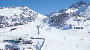 Фотография к новости: На Шымбулаке лавина накрыла туриста во время катания вне трасс