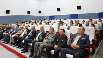 Фотография к новости: В Шиели обсудили проект новой Конституции с ветеранами