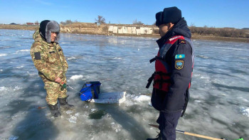 Фотография к новости: Жители Атырау 9 раз нарушили правила безопасности на льду