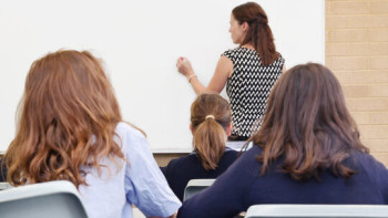 Фотография к новости: Казахстанских родителей теперь будут штрафовать за неуважение к педагогу