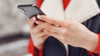 Фотография к новости: Казахстанка лишилась 5 млн тенге из-за фейкового банковского приложения