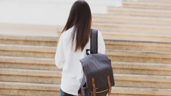 Фотография к новости: Школьница родила от 70-летнего родственника: суд вынес приговор