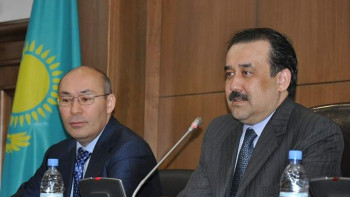 Фотография к новости: Мажилисмены инициируют проверку контактов Масимова и Келимбетова с Эпштейном