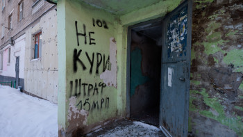 Фотография к новости: Пятиэтажка в Астане может рухнуть и похоронить под собой жильцов