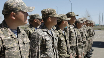 Фотография к новости: Солдатам срочной службы отсрочили кредиты на 300 млн тенге