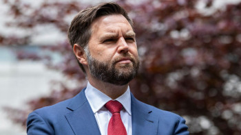 Фотография к новости: Вэнс: США добиваются прогресса в переговорах с Россией и Украиной