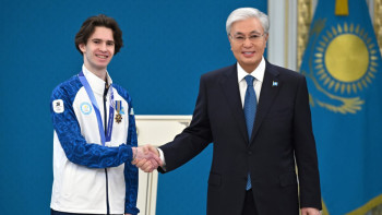 Фотография к новости: Президент Казахстана наградил Михаила Шайдорова