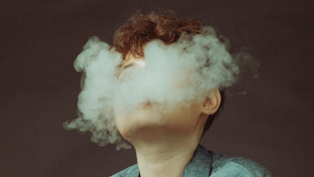 Фотография к новости: В Алматы раскрыли подпольную сеть продажи вейпов