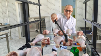 Фотография к новости: Казахстанские ученые разработали технологию по увеличению срока хранения птицы