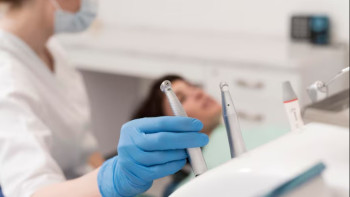 Фотография к новости: В стоматологии Семея лечили непроверенными приборами