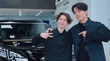 Фотография к новости: Димаш подарил Михаилу Шайдорову автомобиль