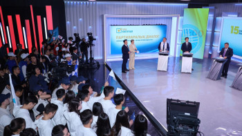 Фотография к новости: Почему в новой редакции Конституции есть запрет на двойное гражданство объяснили казахстанцам