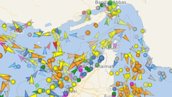 Фотография к новости: Ормузский пролив под нагрузкой: десятки танкеров сосредоточены у берегов Ирана и ОАЭ
