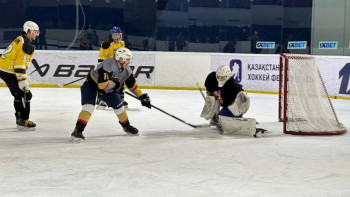Фотография к новости: Турнир среди хоккеистов-любителей прошел в Астане