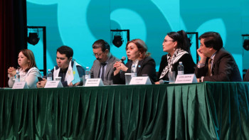 Фотография к новости: Сенатор Бибигуль Жексенбай обсудила со студентами проект новой Конституции