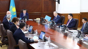 Фотография к новости: Бектенов поручил усилить контроль качества дорог и внедрить искусственный интеллект