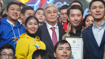 Фотография к новости: «Курс Президента обеспечивает системное развитие и устойчивое будущее страны» - Олжас Бектенов