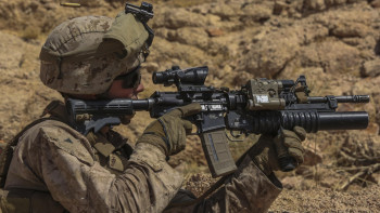 Фотография к новости: США обсуждают с оборонными компаниями ускорение производства вооружений — Reuters